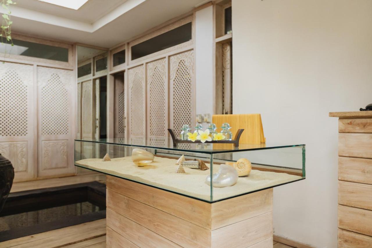 Indiana Kenanga Boutique Hotel & Spa レンボンガン島 エクステリア 写真